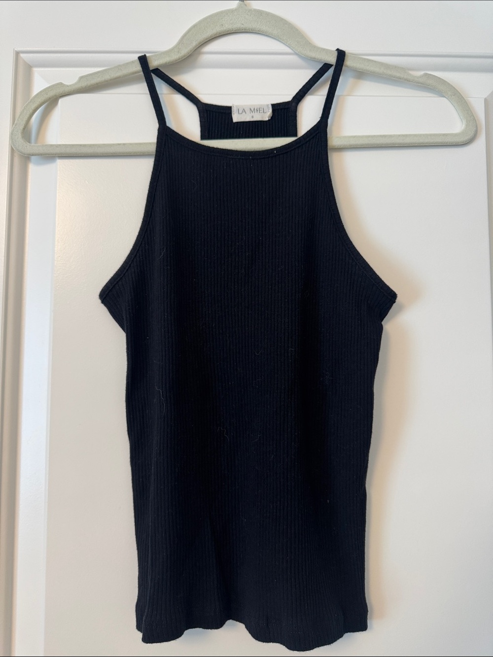 LA MIEL Black Ribbed Halter-Style Tank